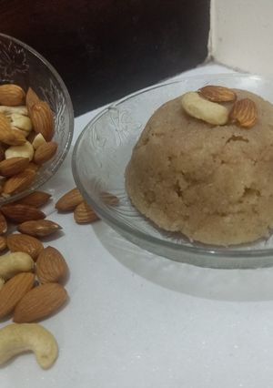 A picture of Sooji halwa.