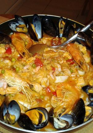 A picture of Seafood and Chicken Paella.