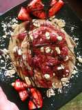 Chiajam de frutillas con pancakes