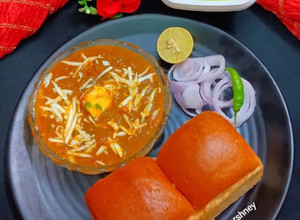 A picture of Pav Bhaji.