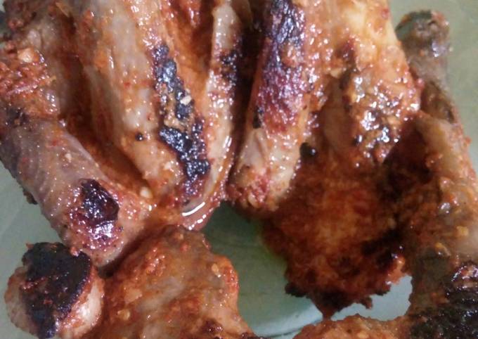 Wajib coba! Resep memasak Ayam Bakar Bumbu Rujak hidangan Hari Raya  gurih