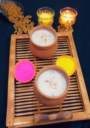 ठंडाई (Thandai recipe in Hindi) रेसिपी मुख्य फोटो