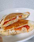 Toasted Sandwich with Tomato, Cabbage and Tuna