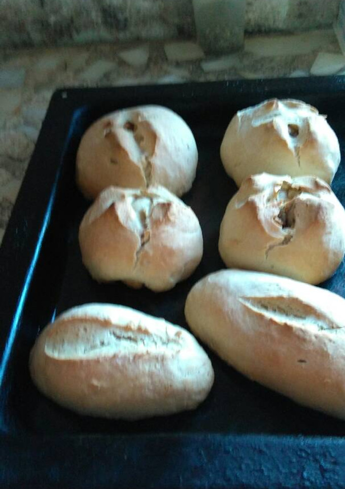 Una foto de Pan casero con chicharrón