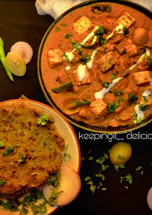 A picture of Karnataka famous Akki ki roti with Hyderabadi paneer.