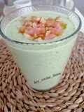 Crema fría de pepino, yogurt y albahaca