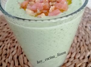 Foto principal de Crema fría de pepino, yogurt y albahaca