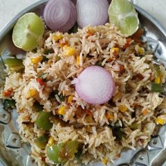 A picture of Vegetables fried rice.