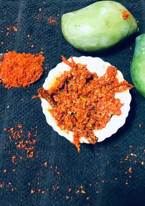 કેરીના ખમણનું અથાણું (Keri Chhin Athnau Recipe In Gujarati) રેસીપી મુખ્ય ફોટો