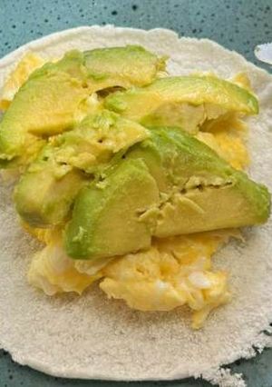 Foto de Tapioca com Abacate e Ovo Mexido