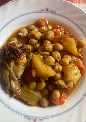 Una foto de Garbanzos con pollo