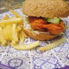 A picture of McDonald's McCrispy.