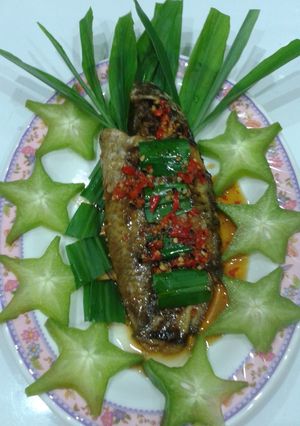 Hình của món Cá rô đồng kho khế.