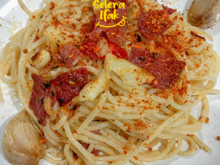 Resep 80. Spaghetti Aglio Olio Smoked beef pedas, Enak