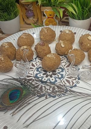 A picture of Wheat flour jaggery pinni (gud laduu) आटा गुड़ पिन्नी.