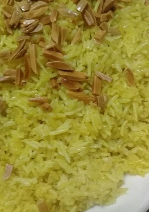 صورة لوصفة أرز اصفر بالكاري والكركم