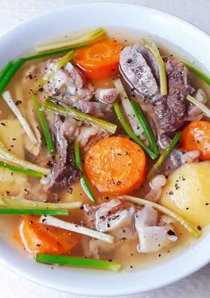 Hình của món Canh SƯỜN bò.