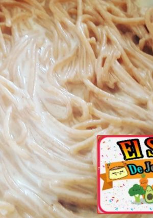 Una foto de Espagueti integral a la crema de queso