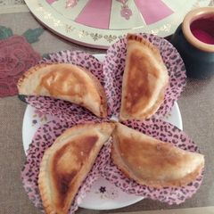 A picture of Baked mawa and dry fruit gujiya.