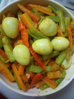 Foto resep Acar kuning (wortel, timun, telur puyuh)