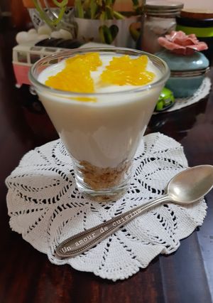Une photo de Verrine yaourt façon cheese cake healthy 🥄
