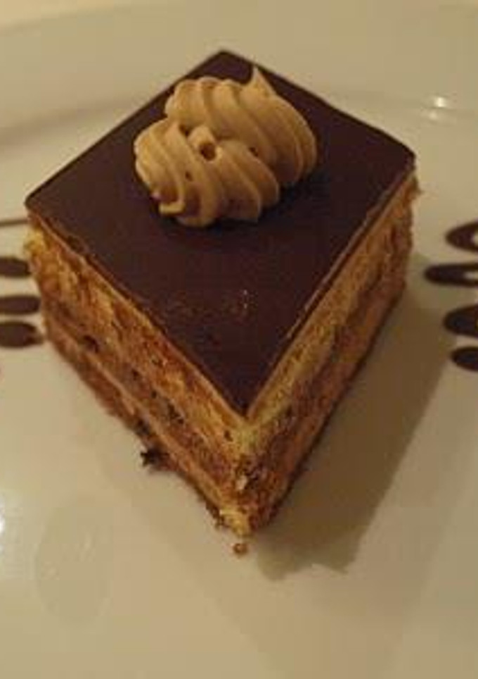 Una foto de Tarta helada de mousse de chocolate