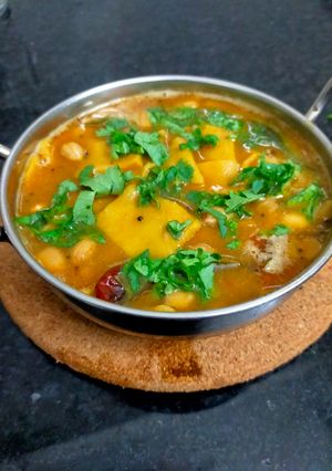 A picture of Daal Dhokli.