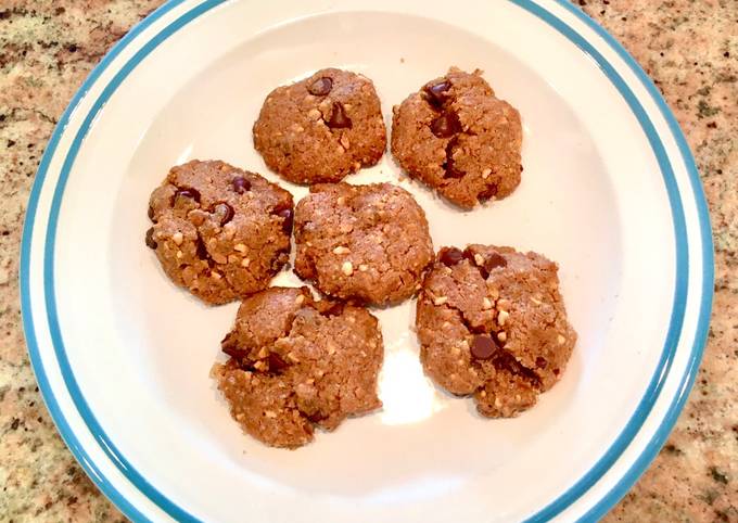 κύρια φωτογραφία συνταγής Μπισκότα με φυστικοβούτυρο! (Flourless Peanut Butter Chocolate Chip Cookies!)
