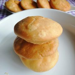 Khasta moong dal kachori A picture of Khasta moong dal kachori.