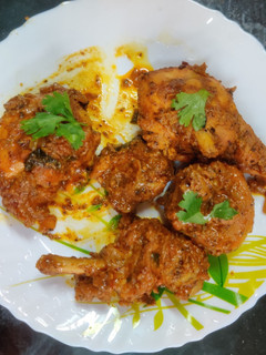 தேங்காய்ப்பால் வான்கோழி வறுவல் (Thenkaaipaal vaankozhi varuval Recipe in Tamil) செய்முறை முக்கிய புகைப்படம்