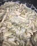 Pollo en crema de champiñones