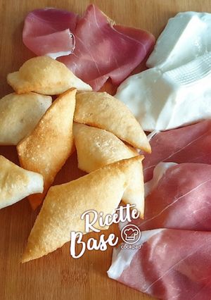 Une photo de 🇮🇹Boulettes frites (Gnocco Fritto)