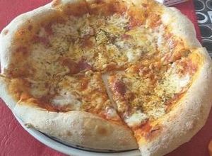 Una foto de Masa para pizza (4 a 5 pizzas grandes)