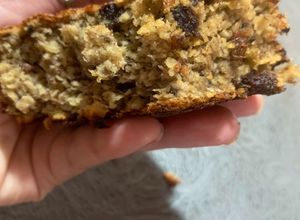 Una foto de Budín de Banana y avena😋
