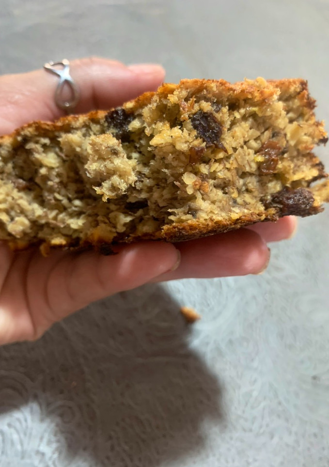 Una foto de Budín de Banana y avena😋