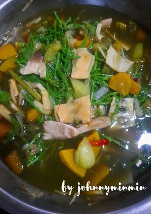 A picture of Bamboo Shoot and Yanang Leaf Soup.