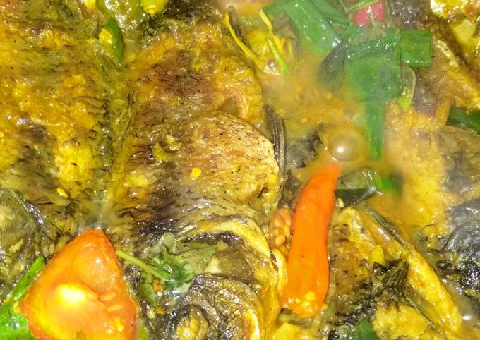 Resep Ikan mas bumbu kuning yang Bisa Manjain Lidah