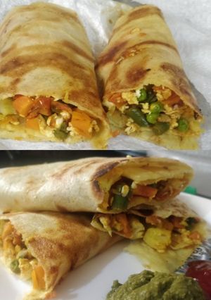 A picture of Moong dal stuffed chilla/Crispy warp.