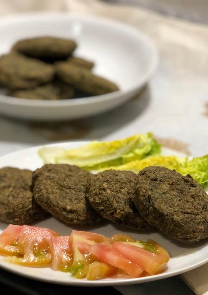Una foto de Falafeles de garbanzos y espinacas