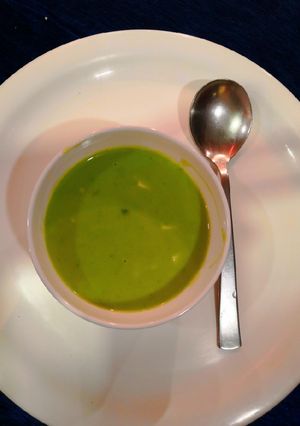 A picture of Spinach Tofu soup.