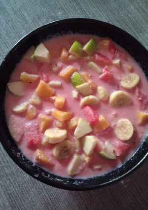 A picture of Fruit salad.