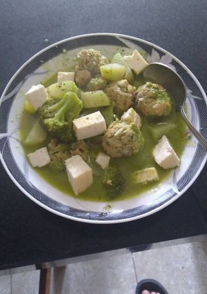 Una foto de Albóndigas verdes de pollo