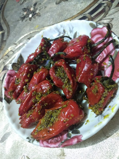 लाल मिर्च का अचार (lal mirch ka achar recipe in Hindi) रेसिपी मुख्य फोटो