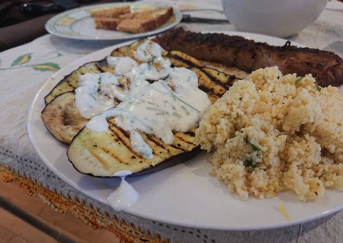 Grilled Aubergine with Yogurt Sauce