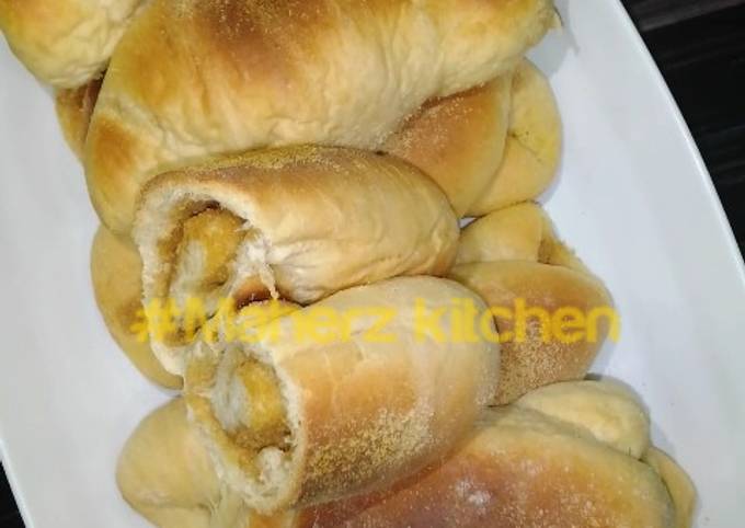 Spanish Filled Bread Recipe By Hasana Abubakar Adam Maherz Kitchen Cookpad