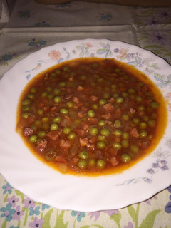 Una foto de Guisantes con jamón