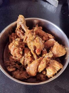 চিকেন কষা(Chicken kosha Recipe in Bengali) রেসিপির প্রধান ছবি