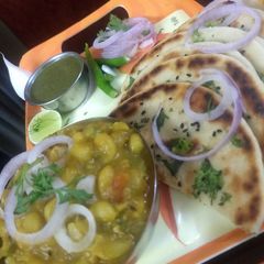 Kulcha chole A picture of Kulcha chole.