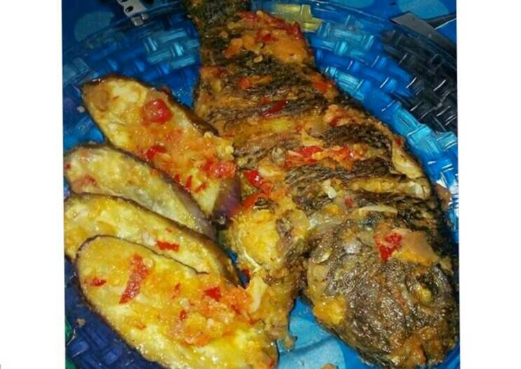 Resep Ikan nila plus terong masak pedas Anti Gagal