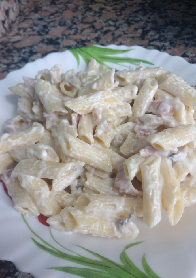 Una foto de Macarrones con nata y champiñones